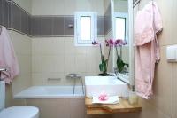 Kúpeľňa v ubytovaní Villa Myrtis