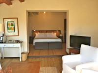 Postel nebo postele na pokoji v ubytování Hotel Masia La Palma