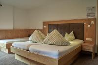 Posteľ alebo postele v izbe v ubytovaní Hotel Garni Schönblick