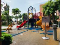 Ein Kinderspielbereich in der Unterkunft KL Service Suites at Times Square KL