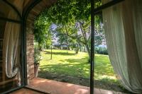 A garden outside Podere Biagio