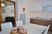 Een keuken of kitchenette bij City Living Suites TK1 Rm 2