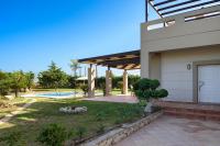 Zahrada ubytování Evergreen Seaside Villa with private pool