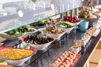 Jídlo v hotelu nebo okolí