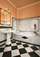 Palazzo Niccolini al Duomo Residenza D'Epocaにあるバスルーム
