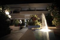 Alkion Hotelにある庭