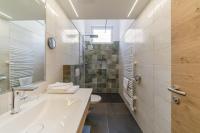 A bathroom at Das Hochegg - Apartments