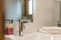 A bathroom at Das Hochegg - Apartments