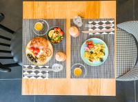 Jídlo v hotelu nebo okolí