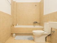A bathroom at Villa Mariou