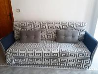 Posedenie v ubytovaní AMAZING SUNNY FLAT WITH BALCONY POOL two MINS FROM THE BEACH