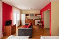 Kuchyňa alebo kuchynka v ubytovaní Urpí­n City Residence