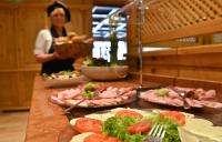 Jídlo v hotelu nebo okolí