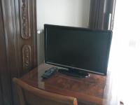 B&B HOTEL Gijón Centro Begoñaにあるテレビまたはエンターテインメントセンター