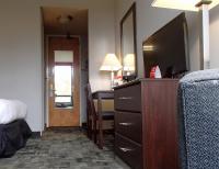 Rutgers University Inn and Conference Centerにあるベッド