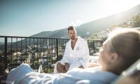Ein allgemeiner Bergblick oder ein Berglick von des Hotels aus