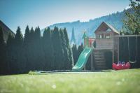Ein Kinderspielbereich in der Unterkunft Molaris Lodge