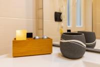 A television and/or entertainment centre at Napoli d'Amare B&B