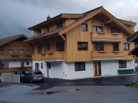 Budova, v ktorej sa apartmán nachádza