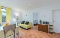 Kuchyň nebo kuchyňský kout v ubytování Apartment Complex Iris