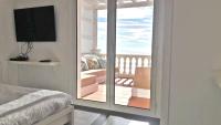 Posteľ alebo postele v izbe v ubytovaní Amazing seaview apartment with terrace & parking - Casa ArteVida