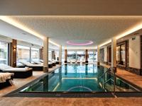 Basen w obiekcie Hotel Theresia lub w pobliżu