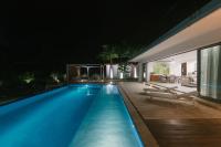 Bazén v ubytování Villa "Bella Luna" nebo v jeho okolí