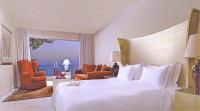 Posteľ alebo postele v izbe v ubytovaní Out Of The Blue Resort & Spa