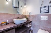 Kúpeľňa v ubytovaní Number 1 Deluxe Apartments