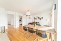A kitchen or kitchenette at easy flat Margareten Apartments