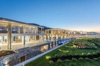 Nana Princess Suites Villas & Spaの敷地内または近くにあるプール