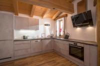 Kuchyňa alebo kuchynka v ubytovaní Chalet Apartment Obermanzl