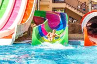 Bazén v ubytování Hotel Laguna Park & Aqua Club - All Inclusive nebo v jeho okolí