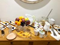 Jedlo v ubytovaní bed & breakfast alebo blízkom okolí