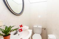 A bathroom at Villa Granoters By homevillas360