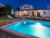 Plán poschodí v ubytovaní Elegant Villa in Istria with Outdoor Pool