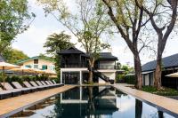 Bazén v ubytování MORA Boutique Hotel - SHA Extra Plus nebo v jeho okolí