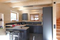 Kuchyňa alebo kuchynka v ubytovaní Heidi Chalets Falkert Heidialm - Chalet Almsommer
