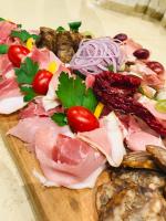 Jídlo v hotelu nebo okolí