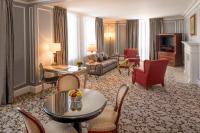 The Biltmore Los Angelesにあるシーティングエリア