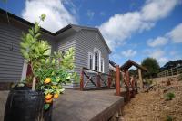 Freshwaterfarm Cottages - Muriwaiにある庭