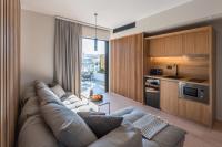 Kuchyňa alebo kuchynka v ubytovaní Hub Suites, Luxury living in Athens