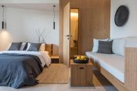 Posteľ alebo postele v izbe v ubytovaní Hub Suites, Luxury living in Athens