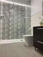 Kúpeľňa v ubytovaní Apartamentos Villa Serali Parking Gratis