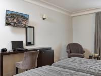 TV a/nebo společenská místnost v ubytování Acropolis Hill Hotel