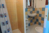 A bathroom at SENAFER Funtana Meiga