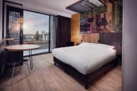 Inntel Hotels Utrecht Centreにあるベッド