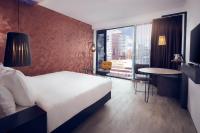 Inntel Hotels Utrecht Centreにあるベッド
