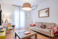 Posedenie v ubytovaní UrbanChicMalaga 3 Bedroom Spacious Quiet Historic Malaga Apt