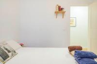 Posteľ alebo postele v izbe v ubytovaní UrbanChicMalaga 3 Bedroom Spacious Quiet Historic Malaga Apt